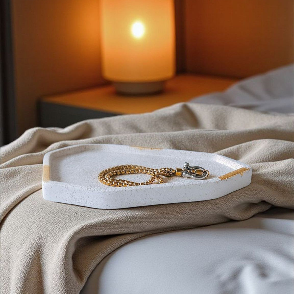 The Silhouette Tray