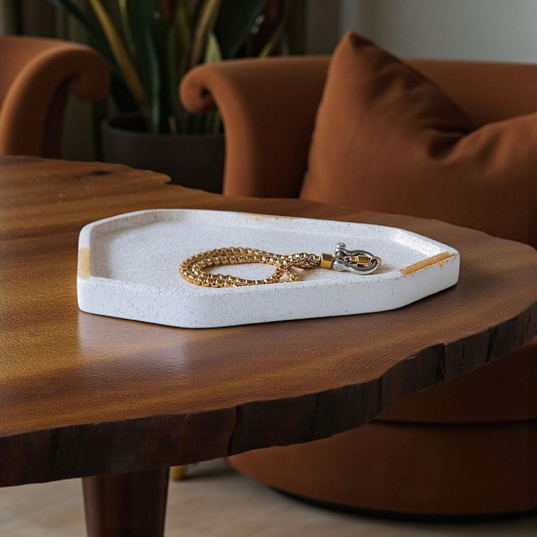 The Silhouette Tray