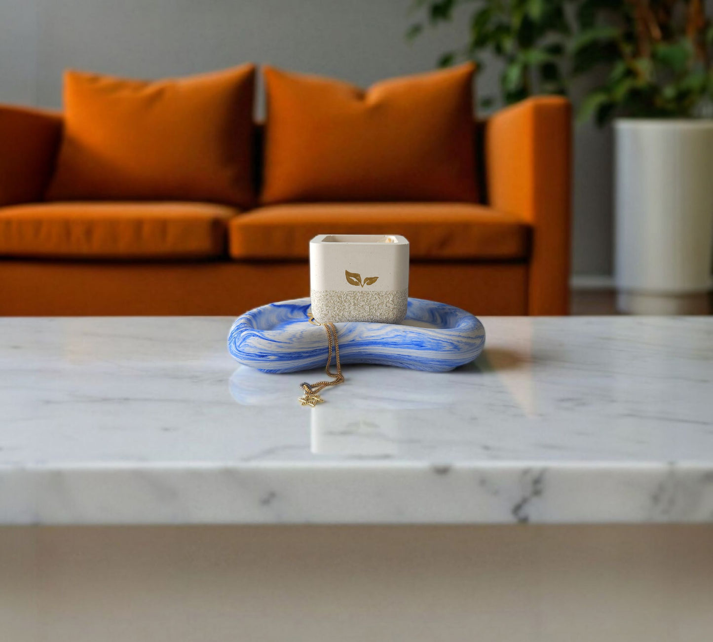 The Lagoon Tray – Blue Swirl, Bean-Shaped Cement Catchall