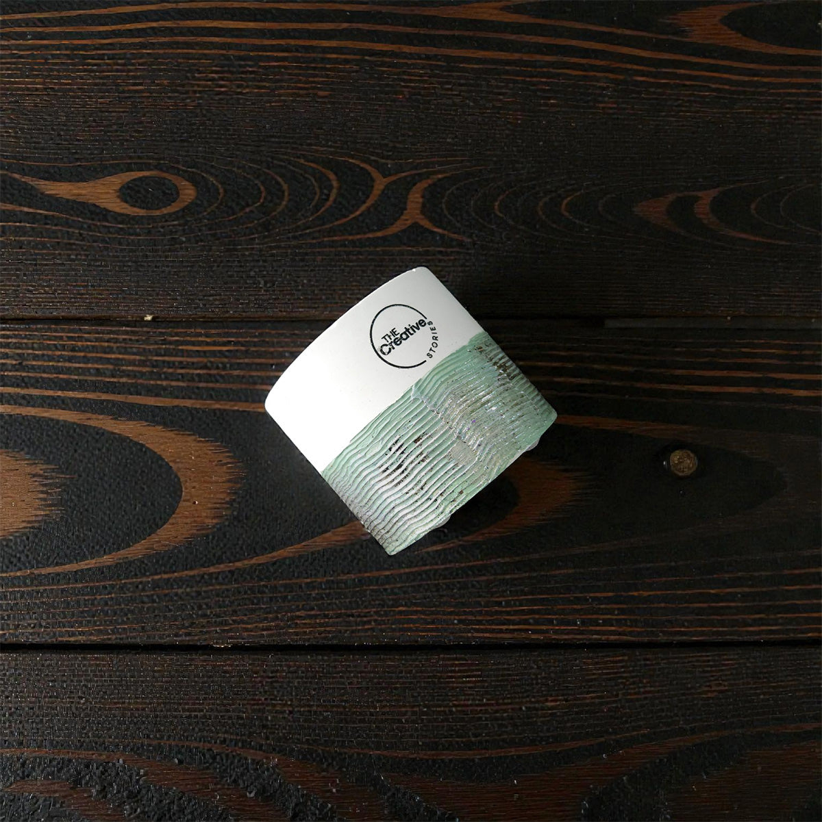 White Oak Vanilla Candle – Handmade Cement, Wooden Wick, 7oz