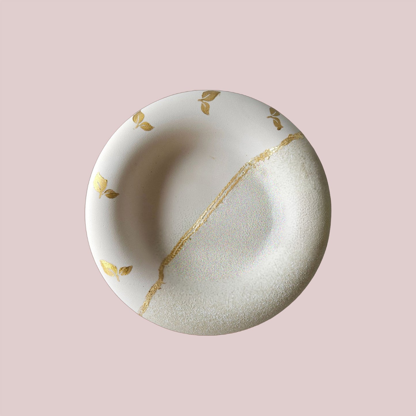 The Cove Bowl – Cream & Texture with Gold